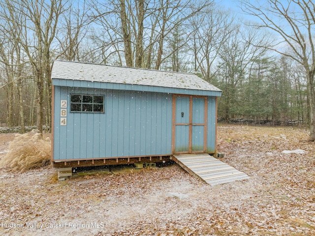 view of outbuilding