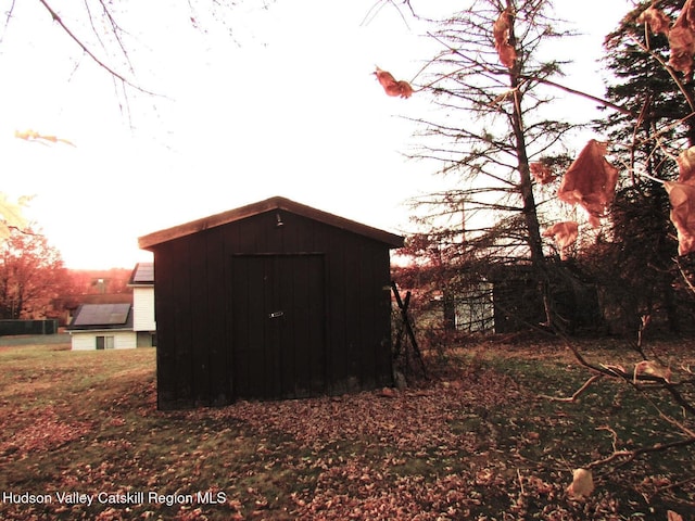 view of outbuilding