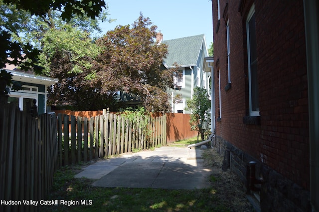 view of yard with a patio