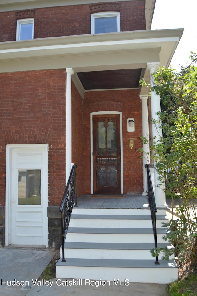 view of exterior entry