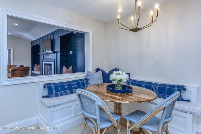 dining space with breakfast area and baseboards