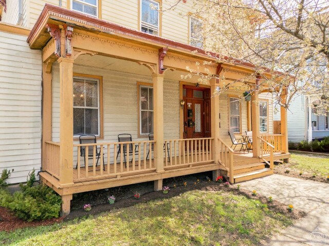 550-552 Columbia St, Hudson, NY 12534 - property entrance featuring covered porch