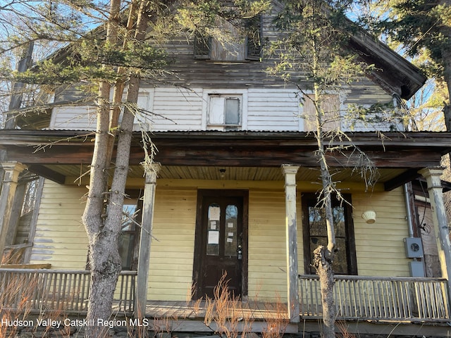 view of front of property with covered porch