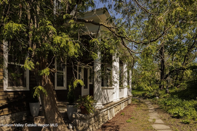 131 William St, Catskill, NY 12414 - view of side of home