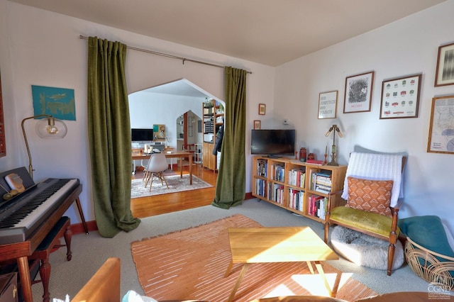 825 Union St, Hudson, NY 12534 - sitting room featuring carpet