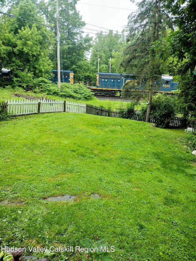 4 Tanners Ln, Hudson, NY 12534 - view of yard
