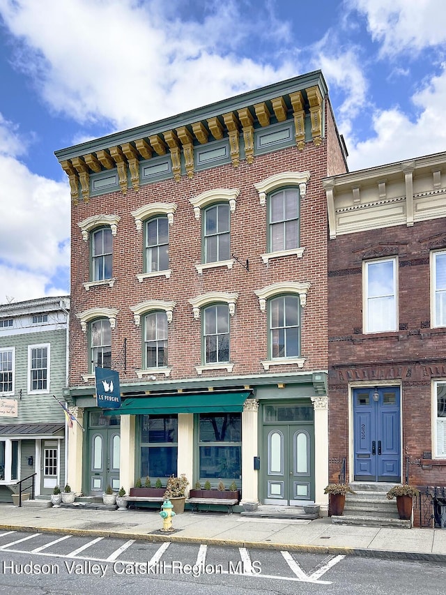 230 Warren St, Hudson, NY 12534 - view of building exterior