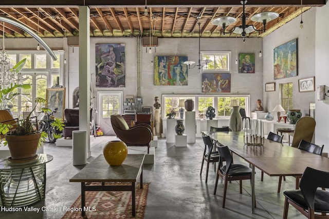 827 Union St, Hudson, NY 12534 - common area featuring a towering ceiling