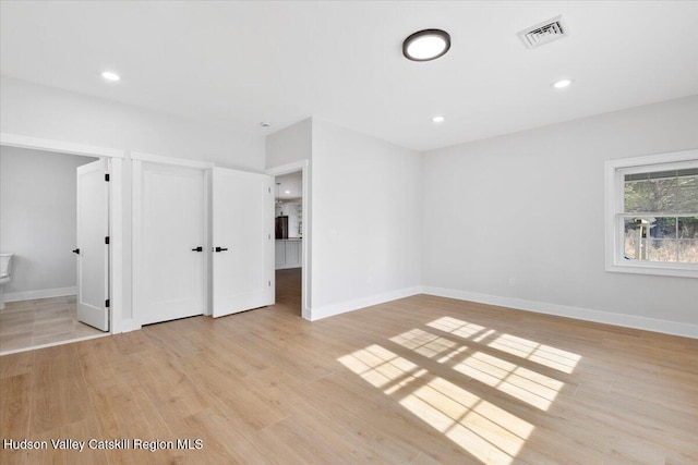 26 Debbie Dr, Athens, NY 12015 - unfurnished bedroom with visible vents, baseboards, light wood-type flooring, and recessed lighting