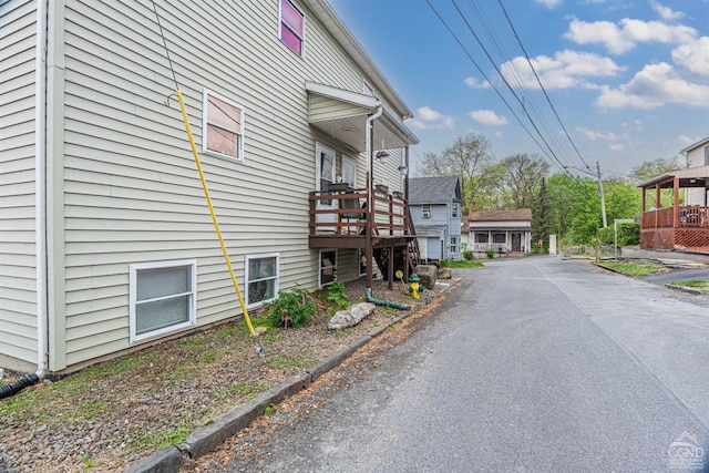14 Montross St, Saugerties, NY 12477 - view of asphalt street