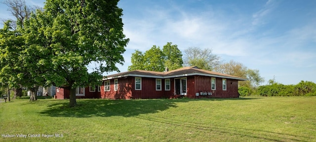 1300 S Schodack Rd, Castleton, NY 12033 - view of front facade featuring a front yard