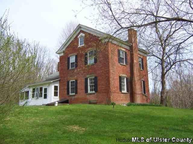 Listing photo 2 for 272 River Rd, Esopus NY 12429