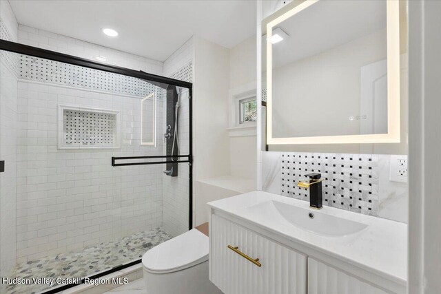 603-607 Old Stage Rd, Saugerties, NY 12477 - full bath featuring a stall shower, toilet, and vanity