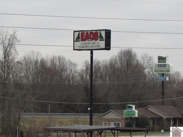 1450 Bleich Rd, Paducah, KY 42003