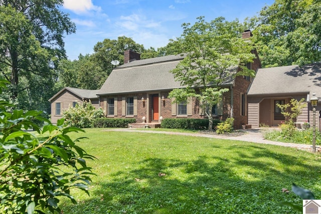 view of front of house featuring a front yard