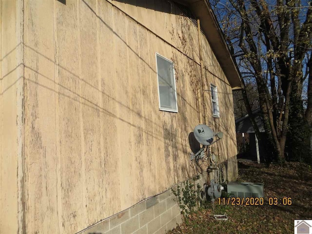 view of side of home