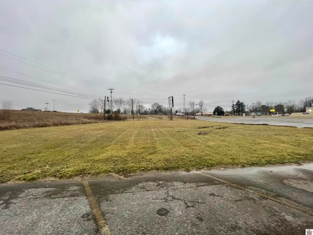 Listing photo 3 for 1500 W Broadway, Mayfield KY 42066