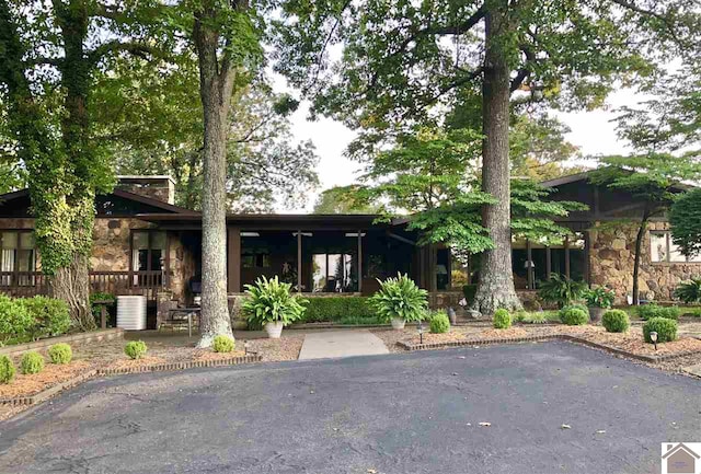 view of front of home