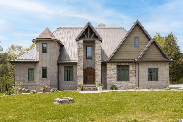 view of front of house with a front lawn