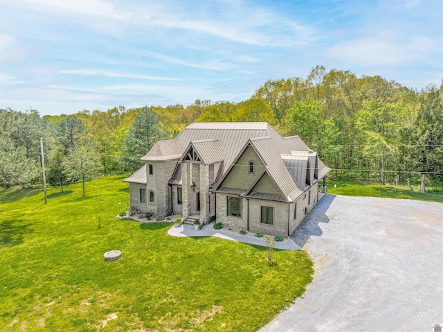 view of front of property with a front yard