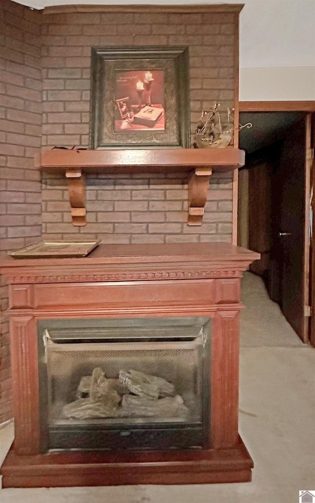 room details featuring a fireplace