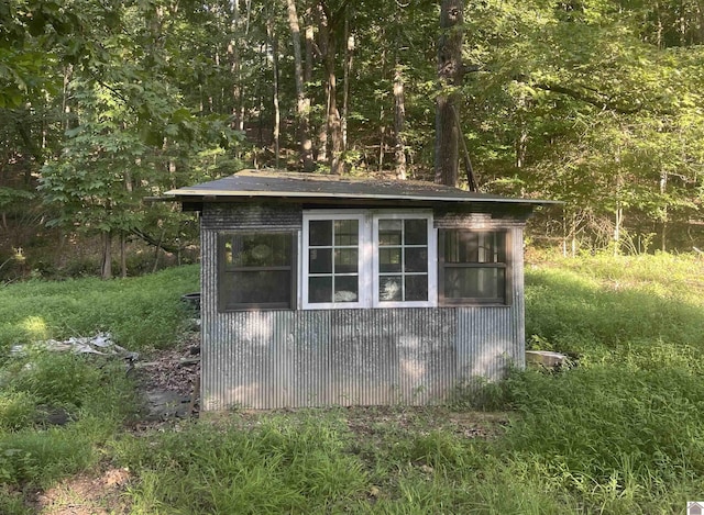 view of outbuilding