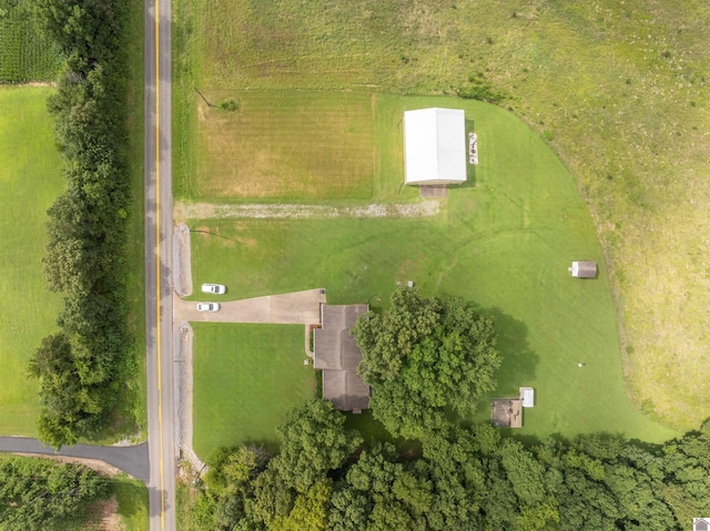 birds eye view of property featuring a rural view