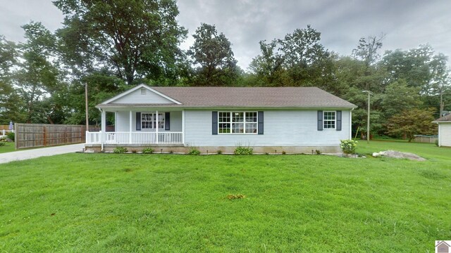 view of front of home with a front yard