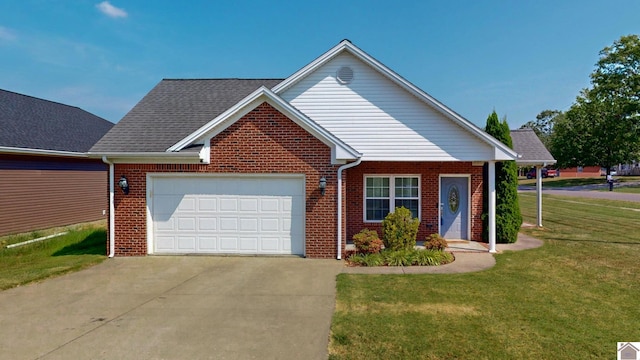 view of front facade featuring a front yard