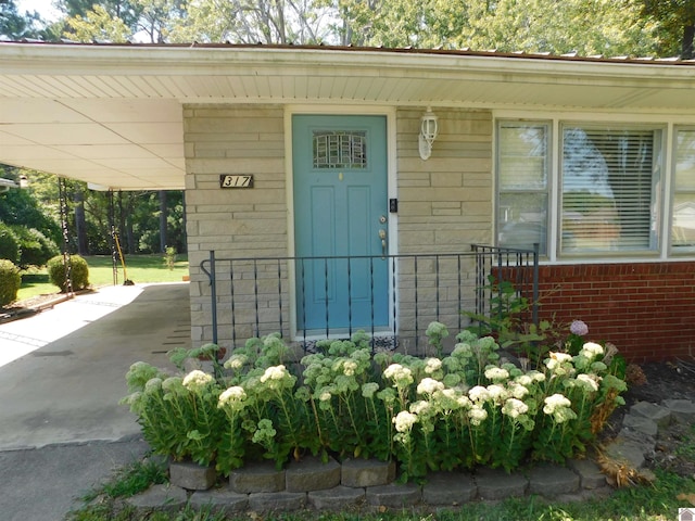 view of property entrance