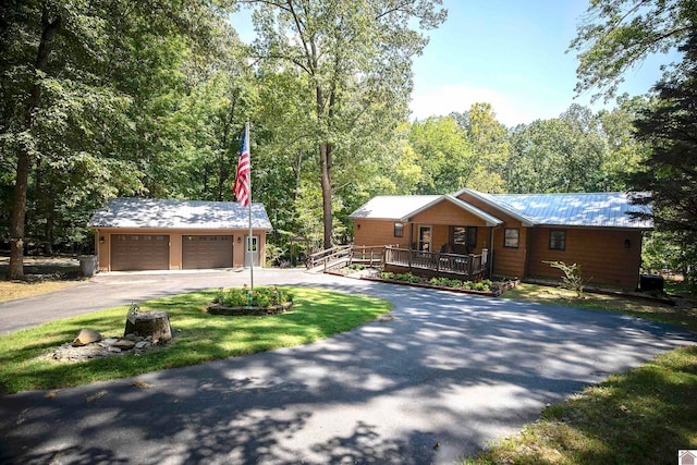 view of front of property with a front lawn and covered porch