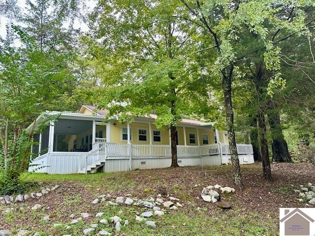 view of front of home with covered porch