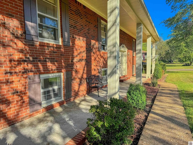 doorway to property with a porch