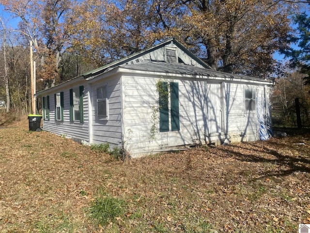 view of home's exterior