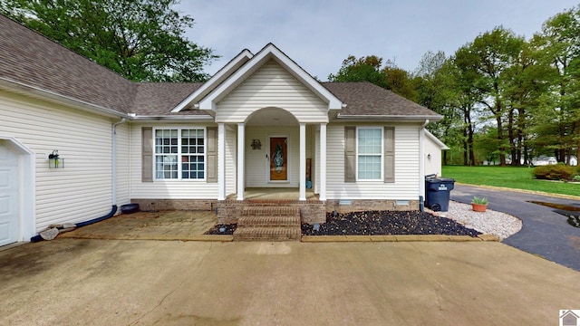 view of front of house with covered porch