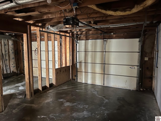 210 Banberry Bnd, Paducah, KY 42001 - garage with a garage door opener