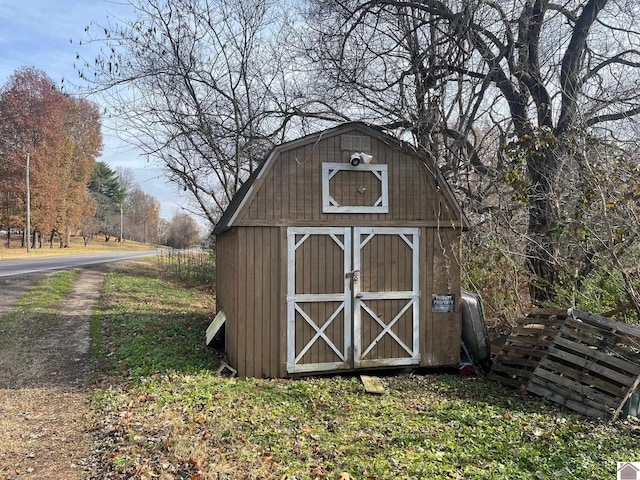 view of outdoor structure