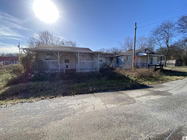 view of front of property