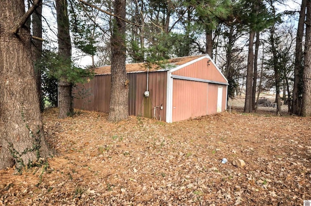 view of outdoor structure featuring a garage