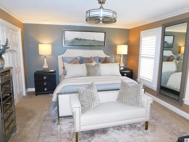 bedroom featuring carpet and crown molding