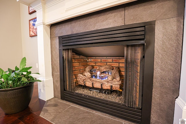 room details with hardwood / wood-style flooring