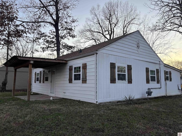 exterior space with a yard