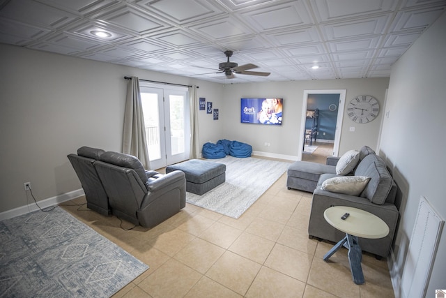 living room featuring ceiling fan