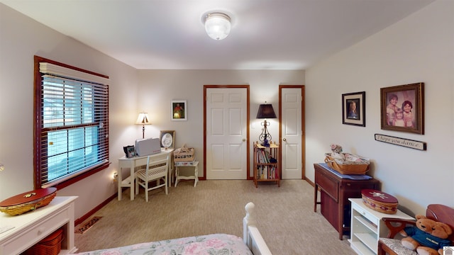 view of carpeted bedroom