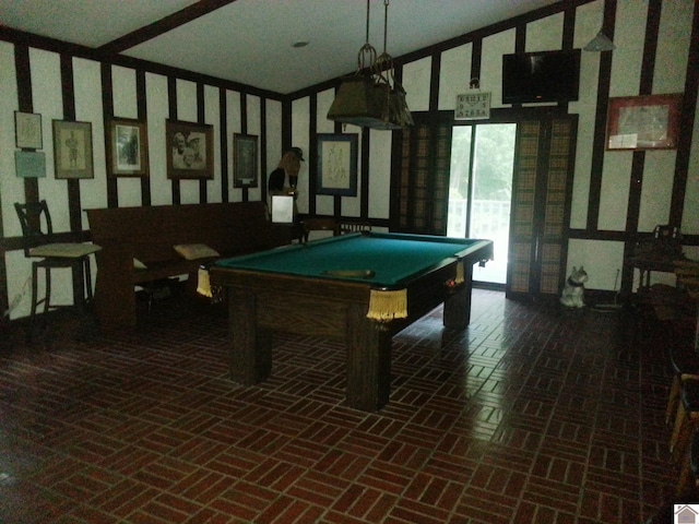 recreation room with pool table