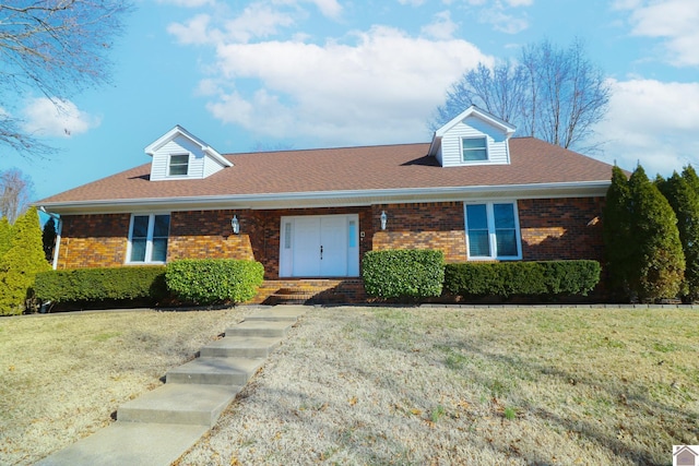 view of front of house featuring a front yard