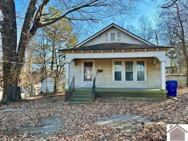 bungalow-style home with covered porch