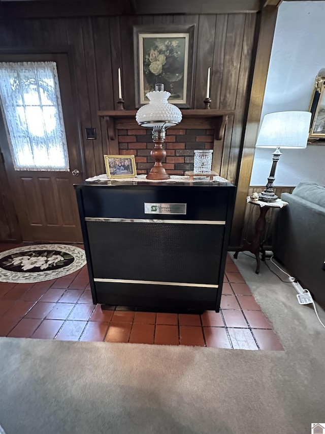 kitchen featuring light tile patterned floors