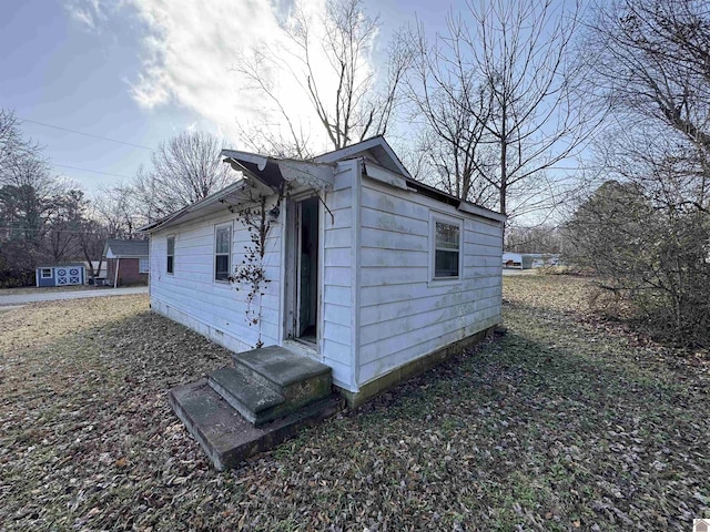 view of outbuilding