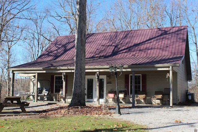 view of front of house featuring a patio